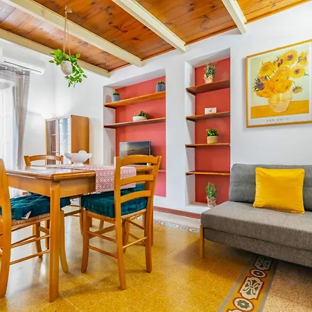 The Traveller's House - Station Apartament Palermo
