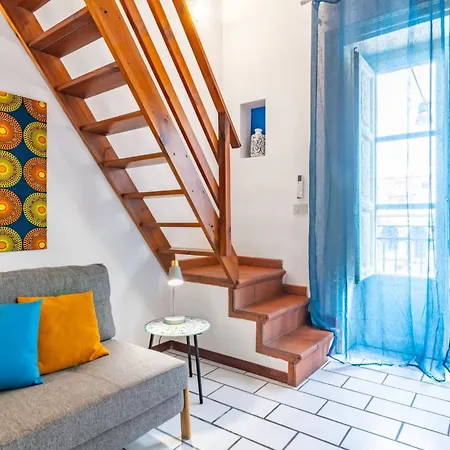 The Traveller's House - Station Apartament
