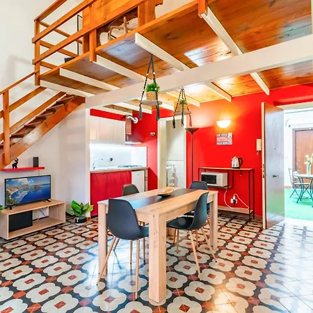 The Traveller's House - Station Apartament