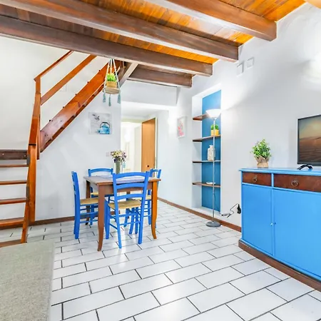 The Traveller's House - Station Apartament Palermo