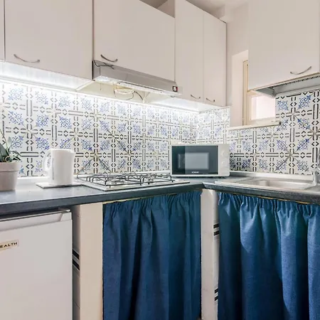 Apartment Guesthost - The Traveller's House - Station